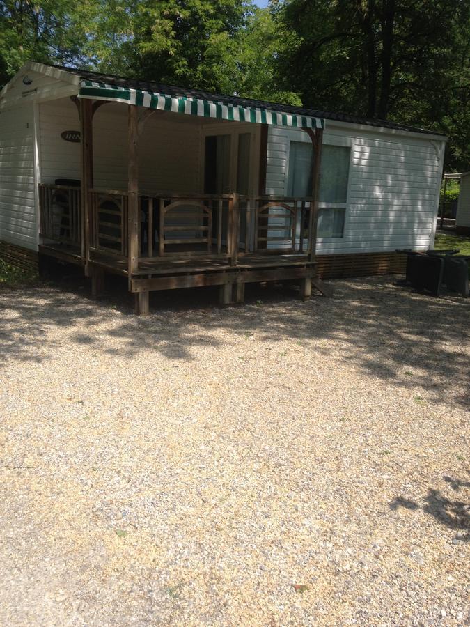 le Camping Des 3 Lacs Belmont-Tramonet Extérieur photo