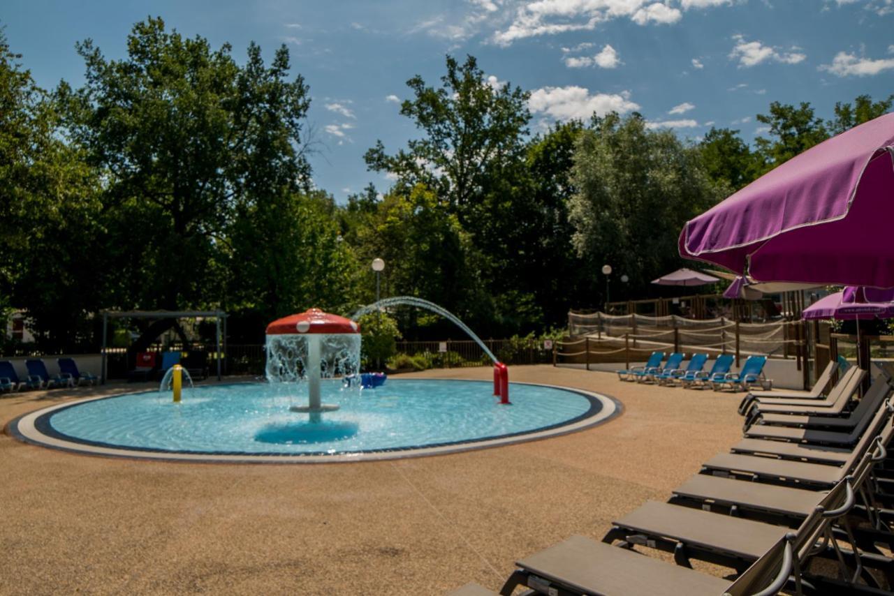 le Camping Des 3 Lacs Belmont-Tramonet Extérieur photo